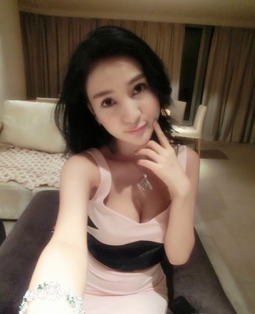 骗集团\首脑郭美美