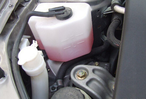 买二手车最该检查哪儿?小i教您看发动机辨车况