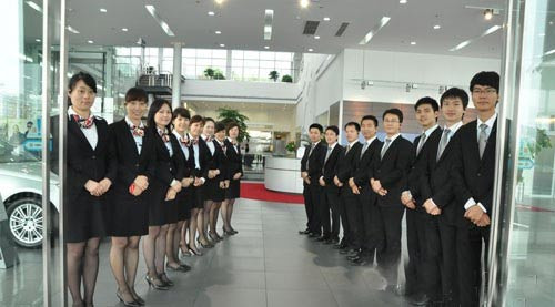 小明的作文:我妈妈是一名二手车销售员 - 活力