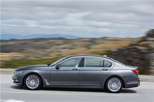 豪华出行方式的未来--宝马7系 - 二手车趣闻-第